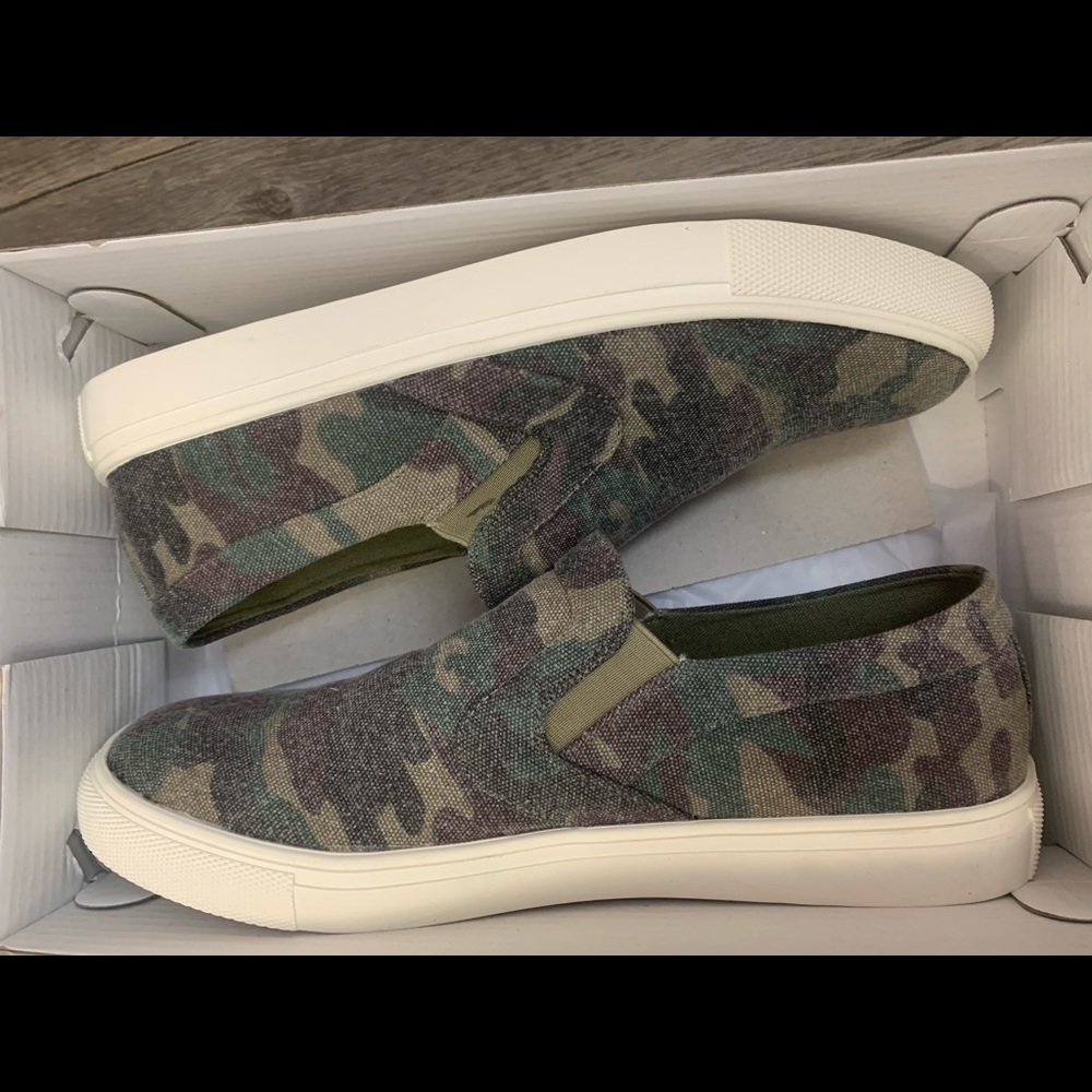 Camo Casual Sneakers